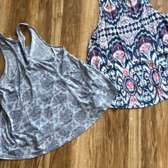 Abercrombie & AE High Neck Tank Bundle Size M - Picture 12 of 12